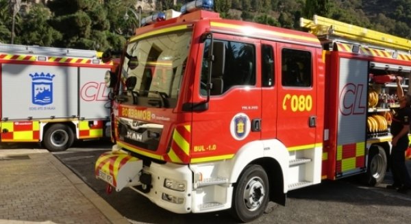 Un escape de gas corta el tráfico de forma temporal en la Carretera de Cádiz