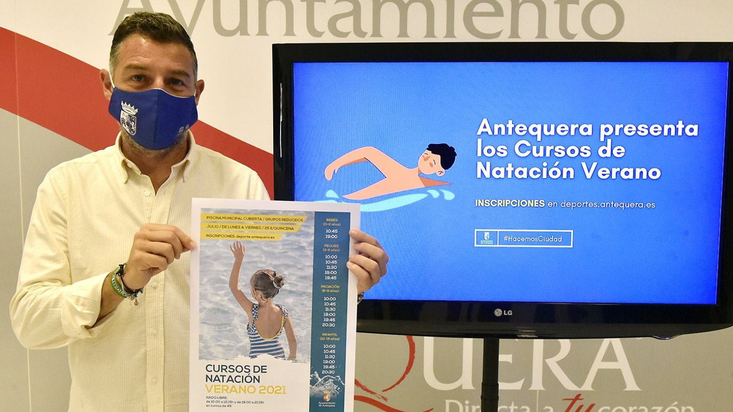 Antequera pone en marcha los Cursos de Natación durante el verano para todas las edades