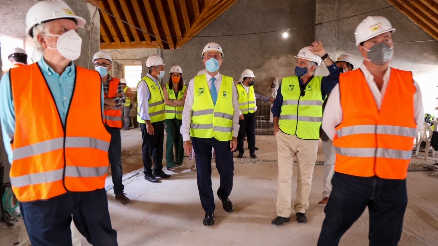 El alcalde de Málaga visita las obras de rehabilitación del convento de San Andrés