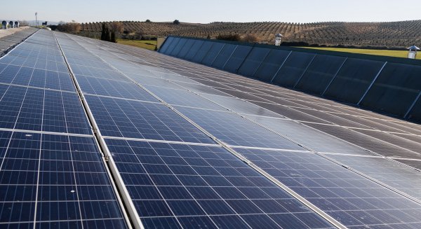 La Junta gestiona 142 millones en ayudas para impulsar el autoconsumo renovable