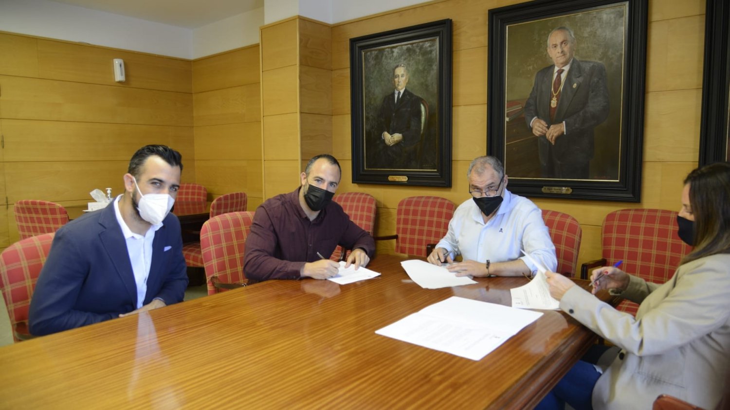 Torremolinos junto a la Clínica Dental B.Murri atienden a seis pacientes en riesgo de exclusión