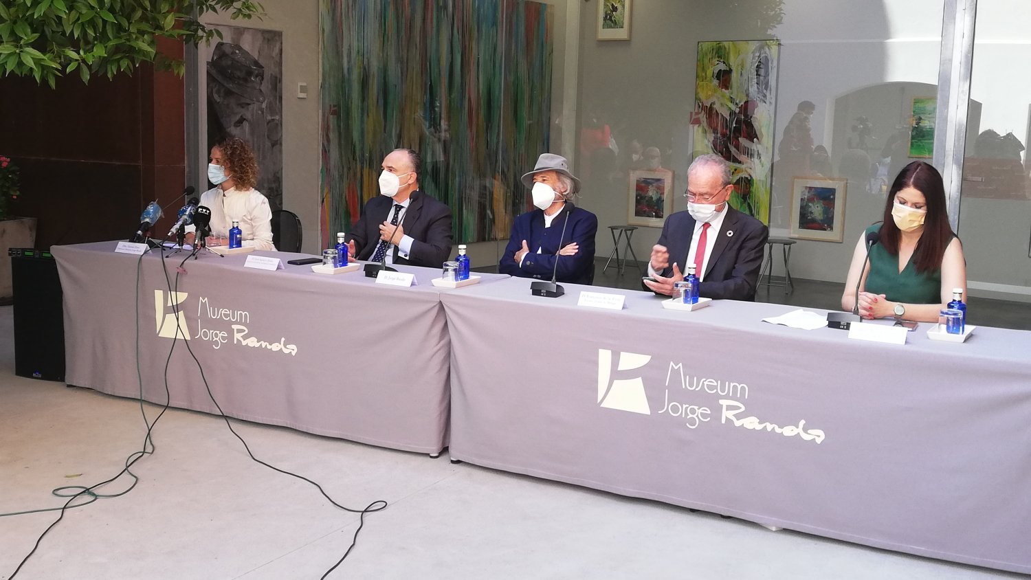 El artista Jorge Rando inaugura su nueva obra 'Soldados' en el museo que lleva su nombre