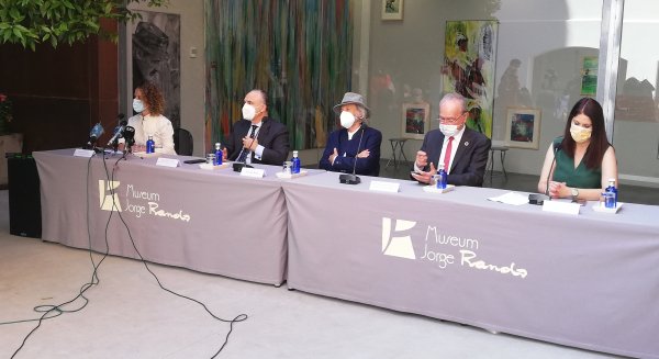 El artista Jorge Rando inaugura su nueva obra 'Soldados' en el museo que lleva su nombre