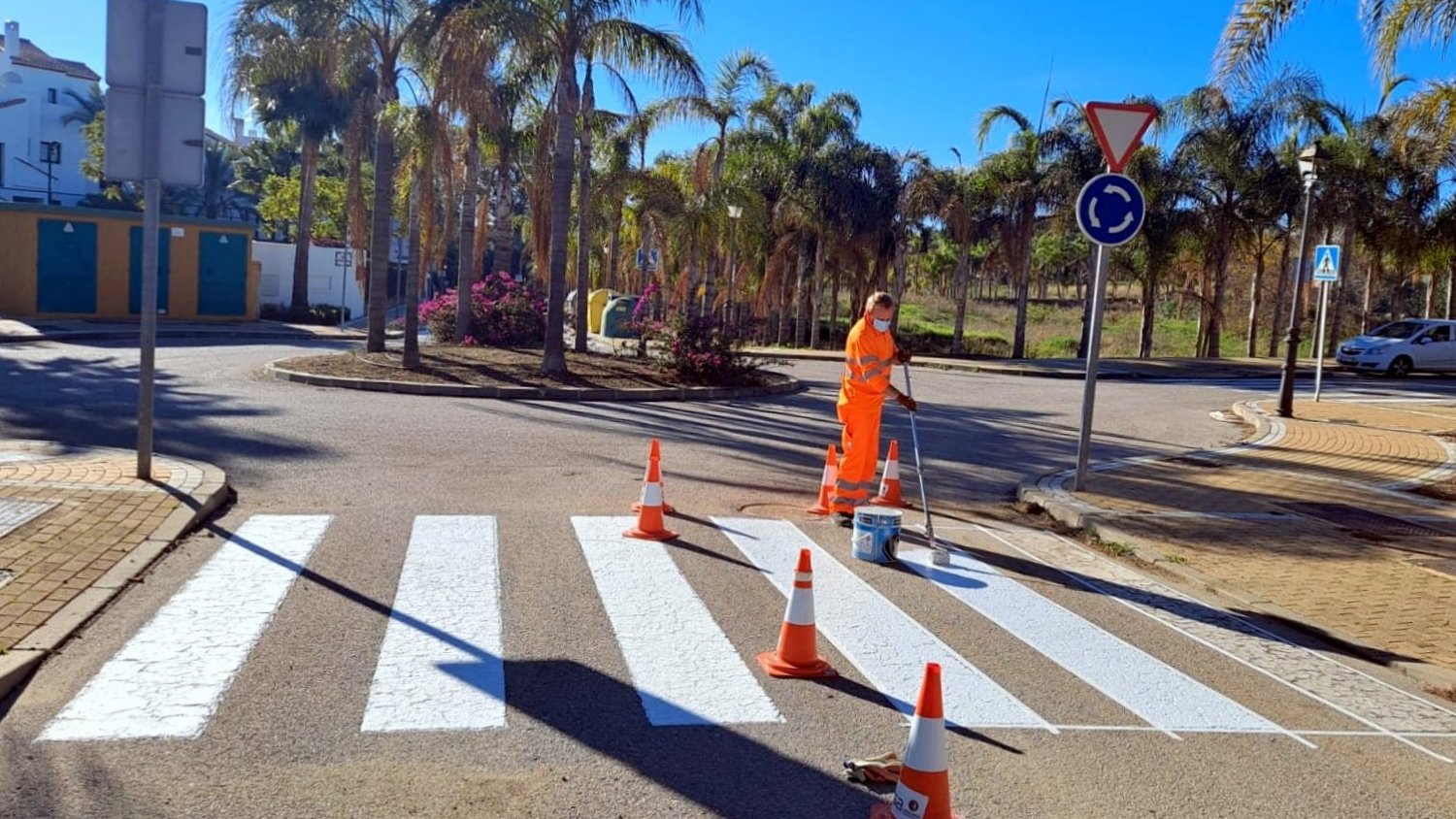 Estepona ejecuta más de 2.000 actuaciones de mantenimiento y mejora de la ciudad en 2021