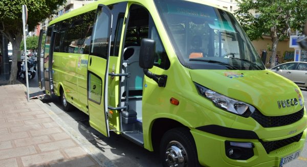 Luz verde a la gratuidad del transporte público para mayores de 65 años en el Rincón de la Victoria