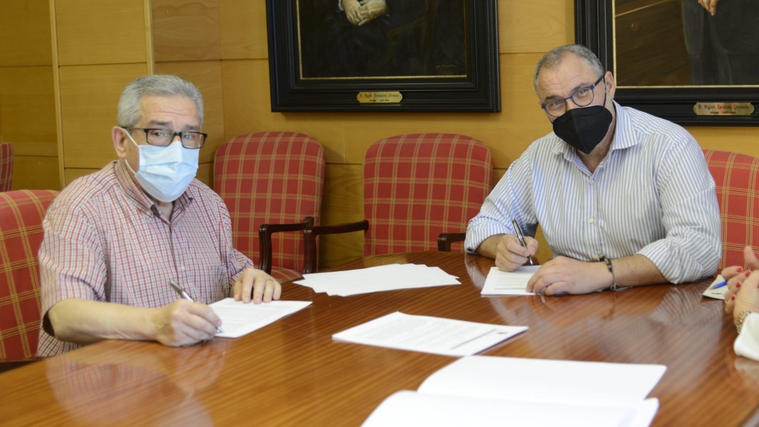 Torremolinos y Emaús renuevan su convenio de colaboración para ayudar en su comedor social