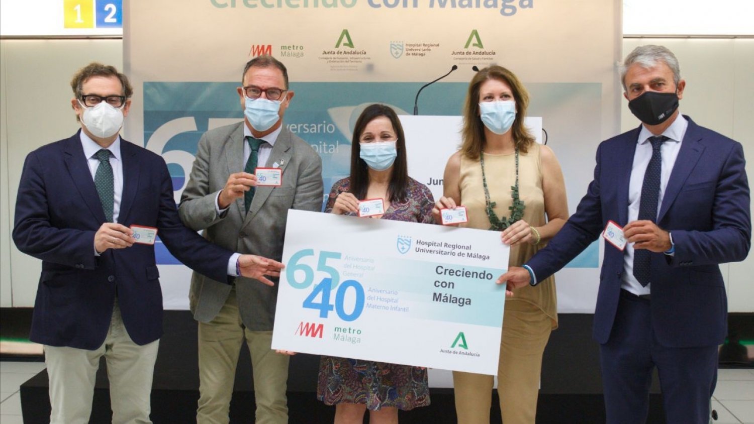 Metro de Málaga reparte 8.000 bonometros al personal sanitario del General y el Materno Infantil