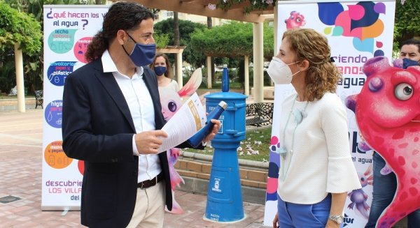 Fuengirola y Gestagua conciencian en las aulas sobre el uso responsable de los plásticos