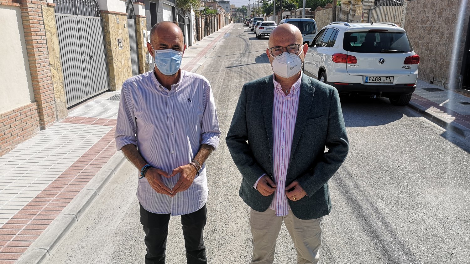Finalizan las obras de acerado en la calle Albahaca de Vélez-Málaga pertenecientes al PFEA