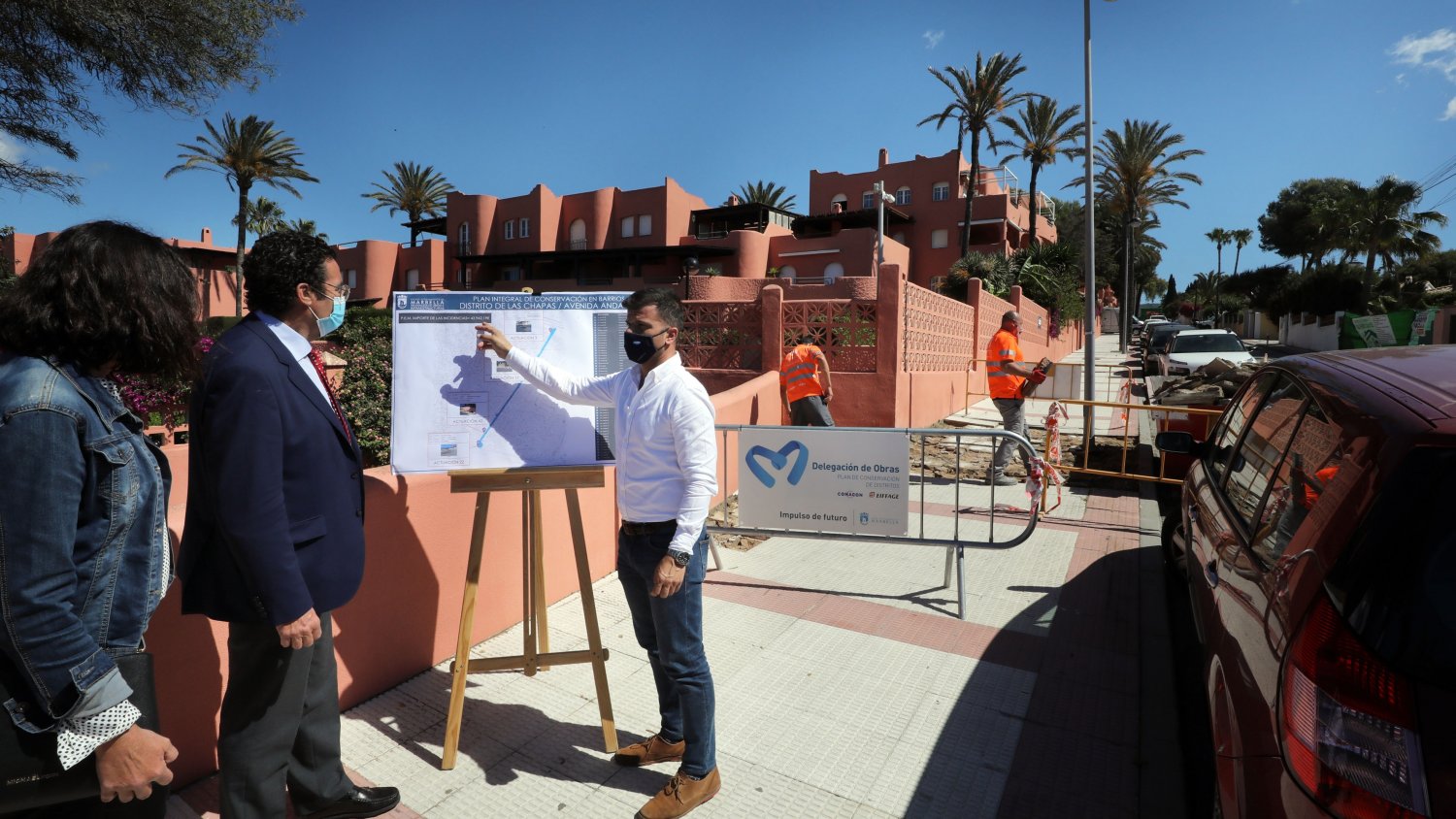 El Ayuntamiento de Marbella acuerda mejoras en la avenida Andasol de Las Chapas