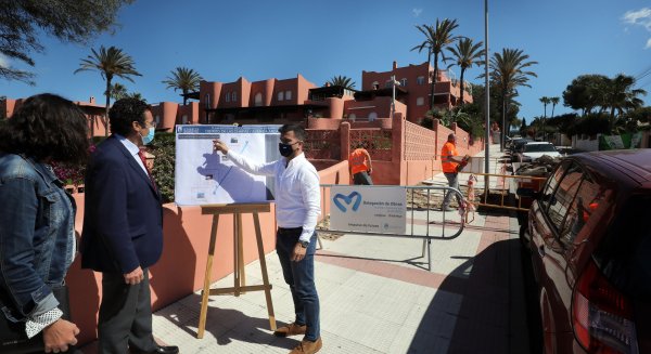 El Ayuntamiento de Marbella acuerda mejoras en la avenida Andasol de Las Chapas