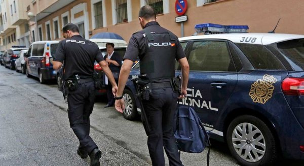 Muere un joven de 27 años apuñalado en una pelea junto a un bar en Málaga