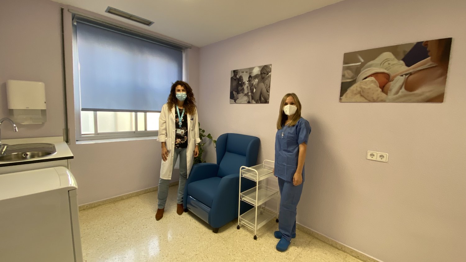 El Regional de Málaga inaugura una sala de lactancia para que las profesionales estén con sus hijos