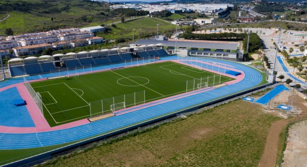 Estepona colabora con las entidades locales en la reanudación de las competiciones deportivas