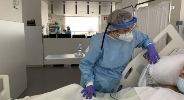Málaga suma 195 positivos y 12 hospitalizaciones frente a las 331 recuperaciones de la última jornada