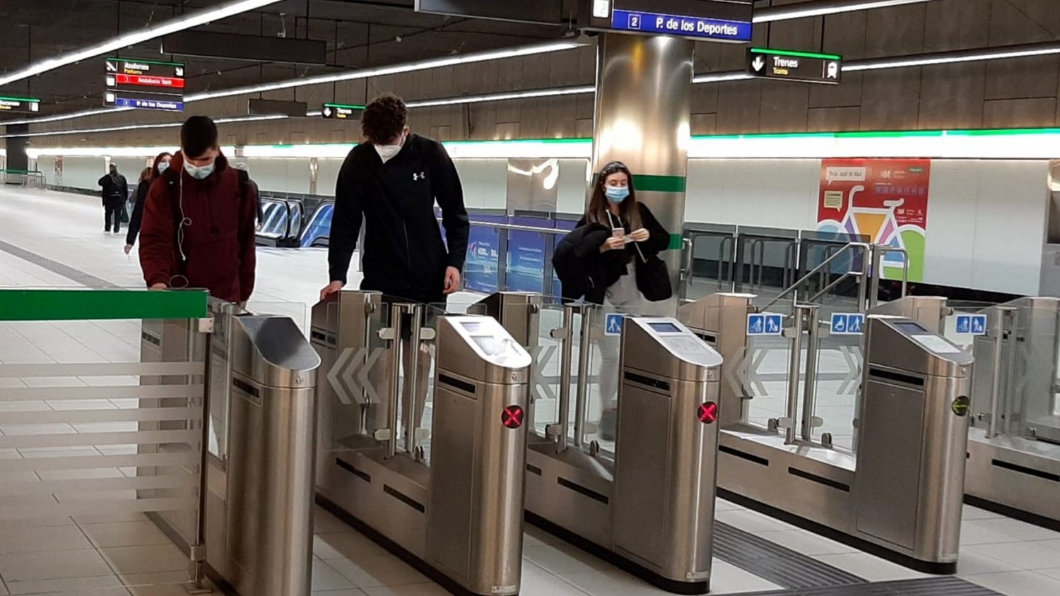 Metro de Málaga recupera el horario del fin de semana hasta la 1.30 horas de la madrugada