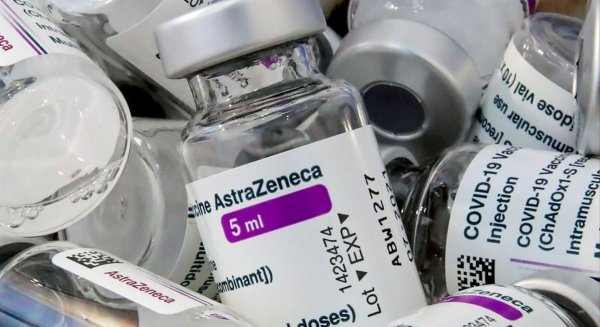 Andalucía se reafirma en proseguir con la vacunación voluntaria de la segunda dosis de AstraZeneca