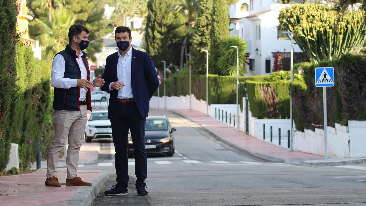 El Ayuntamiento de Marbella culmina la actuación en la calle Gardenias de Nueva Andalucía