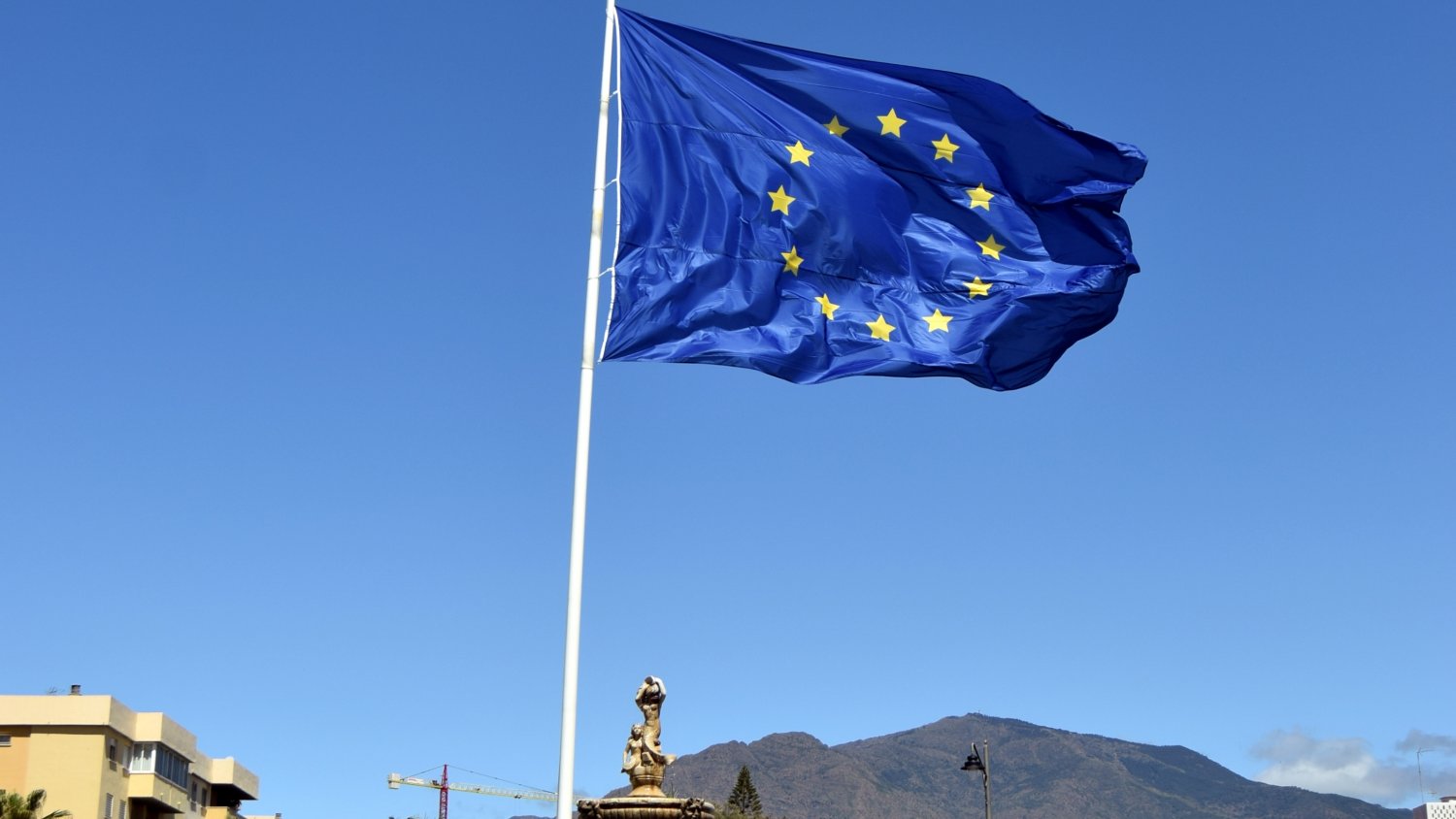 Estepona iluminará de azul distintos puntos de la ciudad para celebrar el Día de Europa