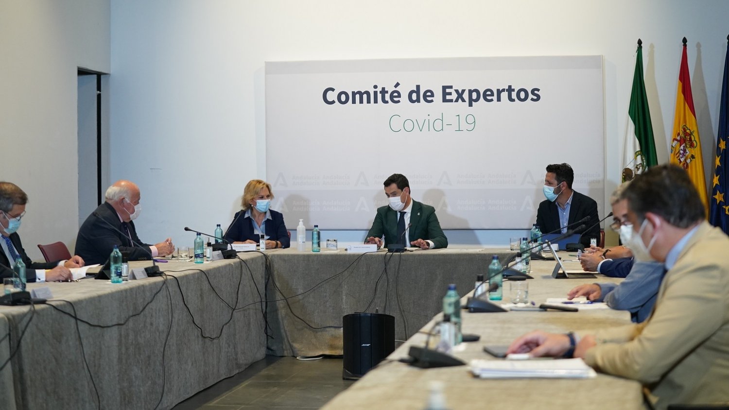 Juanma Moreno anuncia una transición a la normalidad en tres fases tras el fin del estado de alarma
