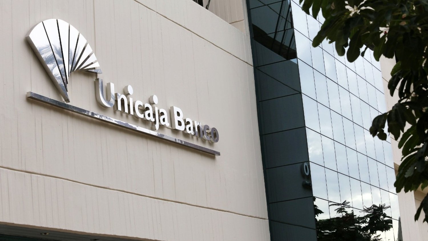 Unicaja Banco obtiene un beneficio de 43 millones al cierre del primer trimestre de 2021