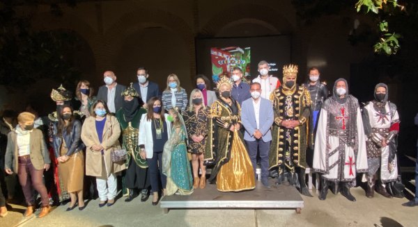 Vélez-Málaga entrega los premios del séptimo Certamen de Cruces de Mayo