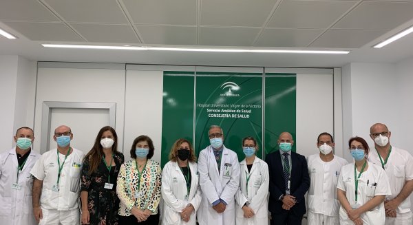 El equipo directivo del Hospital Clínico de Málaga participa en una sesión sobre calidad asistencial