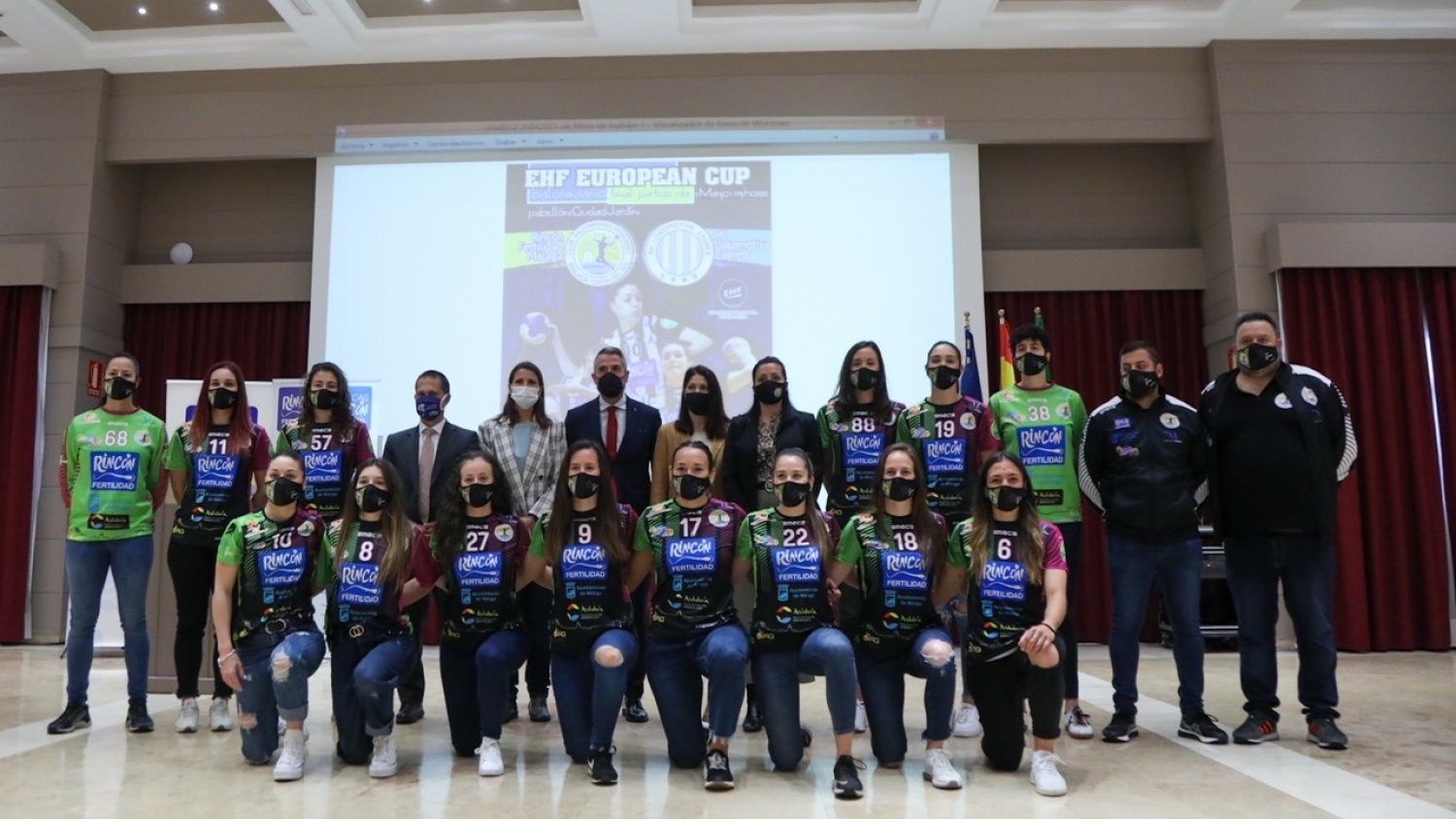 El Ayuntamiento de Málaga asiste a la presentación de la final de la copa EHF de balonmano femenino