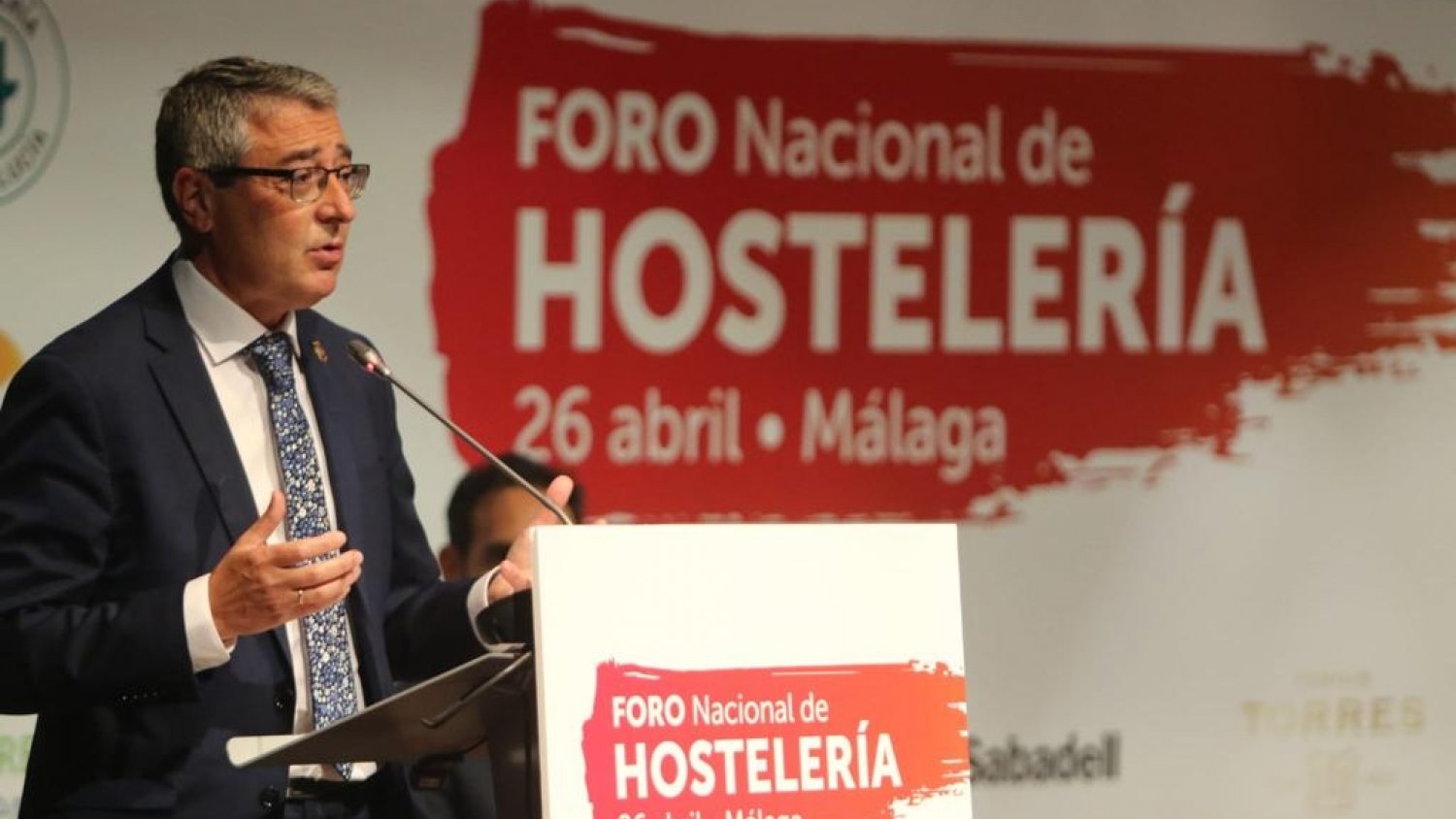 Salado agradece el trabajo del sector de la hostelería en la pandemia