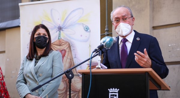 Representantes del mundo literario malagueño leen el ‘Manifiesto por la lectura’  por el Día del Libro