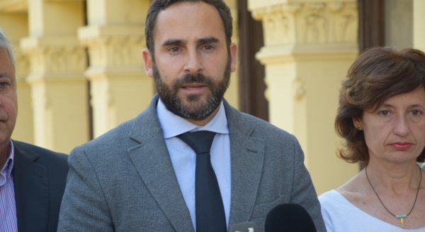 Pérez propone al alcalde un pacto para definir un modelo de ciudad sin proyectos 'fantasmas'