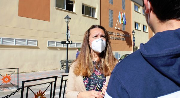 La Tenencia de Alcaldía de Los Boliches ofrece una decena de servicios para evitar desplazamientos