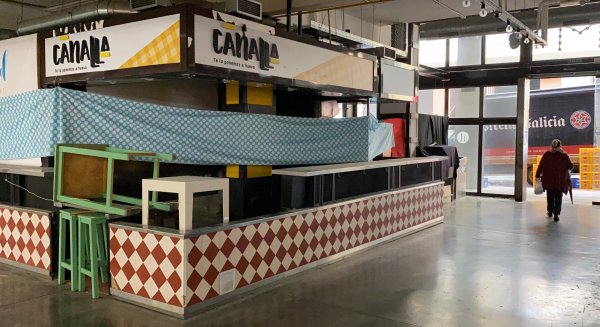 Podemos e Izquierda Unida exigen soluciones para el mercado gourmet de La Merced