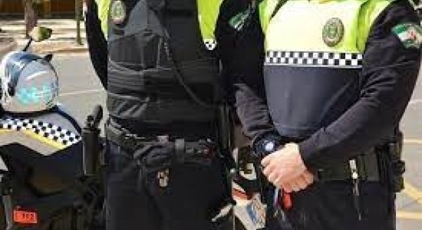 Detenido en Málaga un individuo que presuntamente golpeó y agredió con un cuchillo a su pareja
