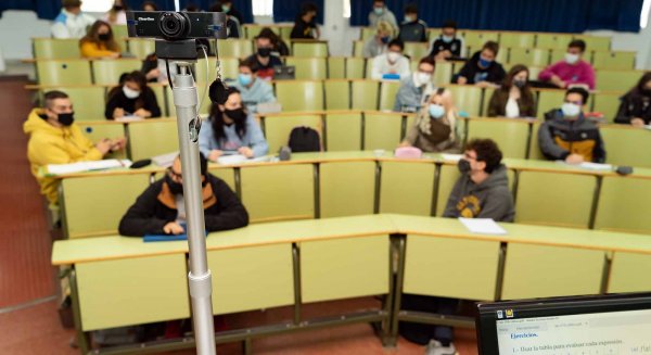 La Universidad de Málaga recupera la docencia bimodal desde la mañana de este lunes