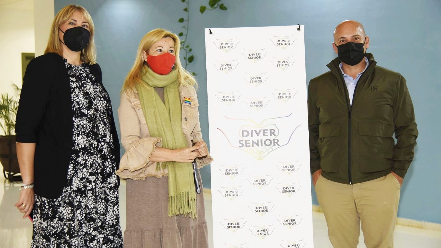 El Ayuntamiento de Torremolinos presenta la asociación DiverSenior enfocada a los mayores LGTBI