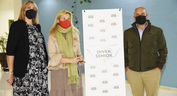 El Ayuntamiento de Torremolinos presenta la asociación DiverSenior enfocada a los mayores LGTBI