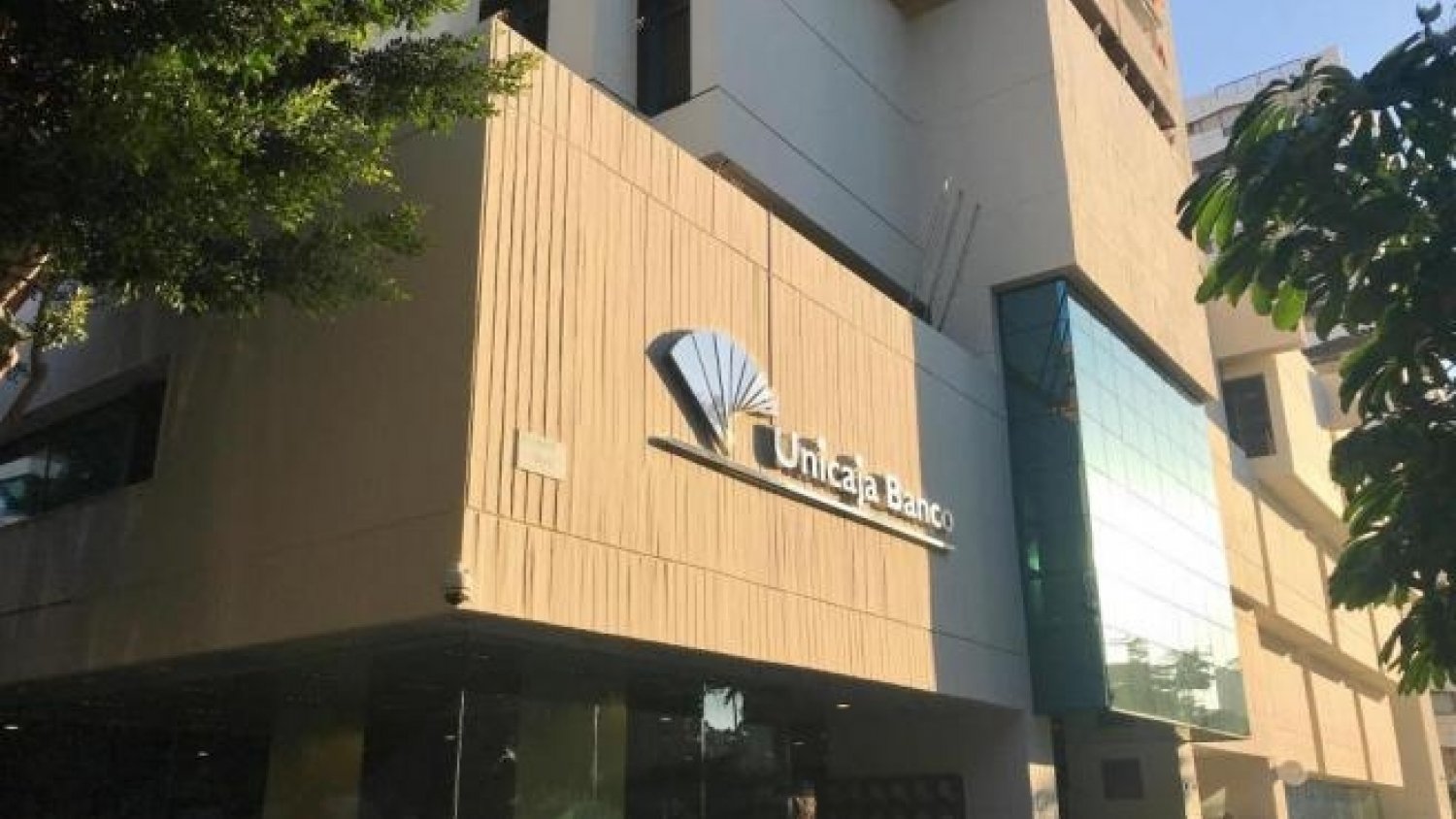 Unicaja Banco recoge en su último informe que el PIB de Andalucía cae un 10,3% en 2020