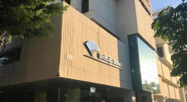 Unicaja Banco recoge en su último informe que el PIB de Andalucía cae un 10,3% en 2020