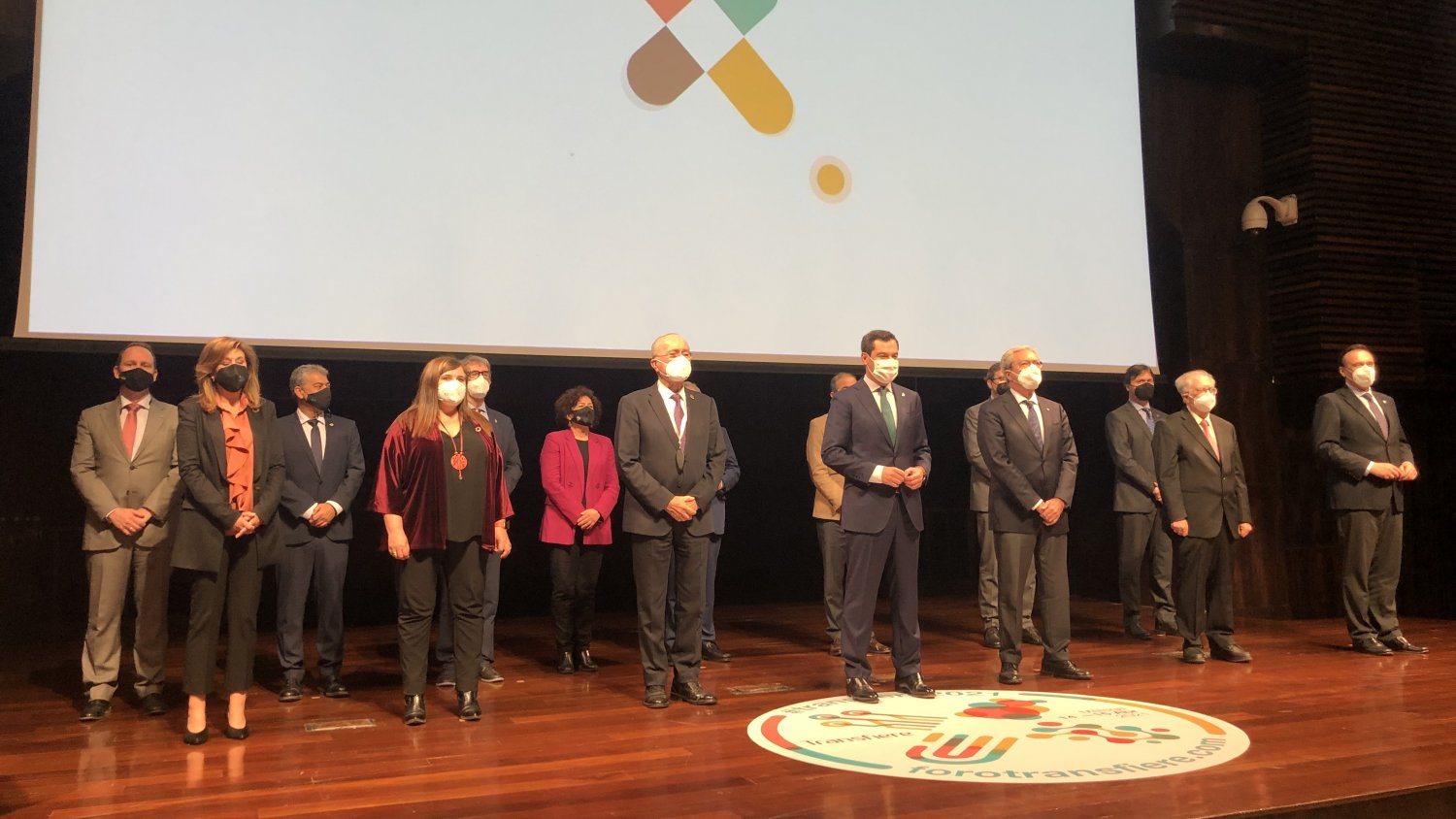 Juanma Moreno inaugura la X edición del Foro Europeo Transfiere en Málaga