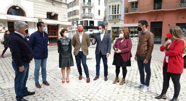 PSOE pide a la Junta y al Ayuntamiento un mayor control de los pisos turísticos para evitar fiestas ilegales