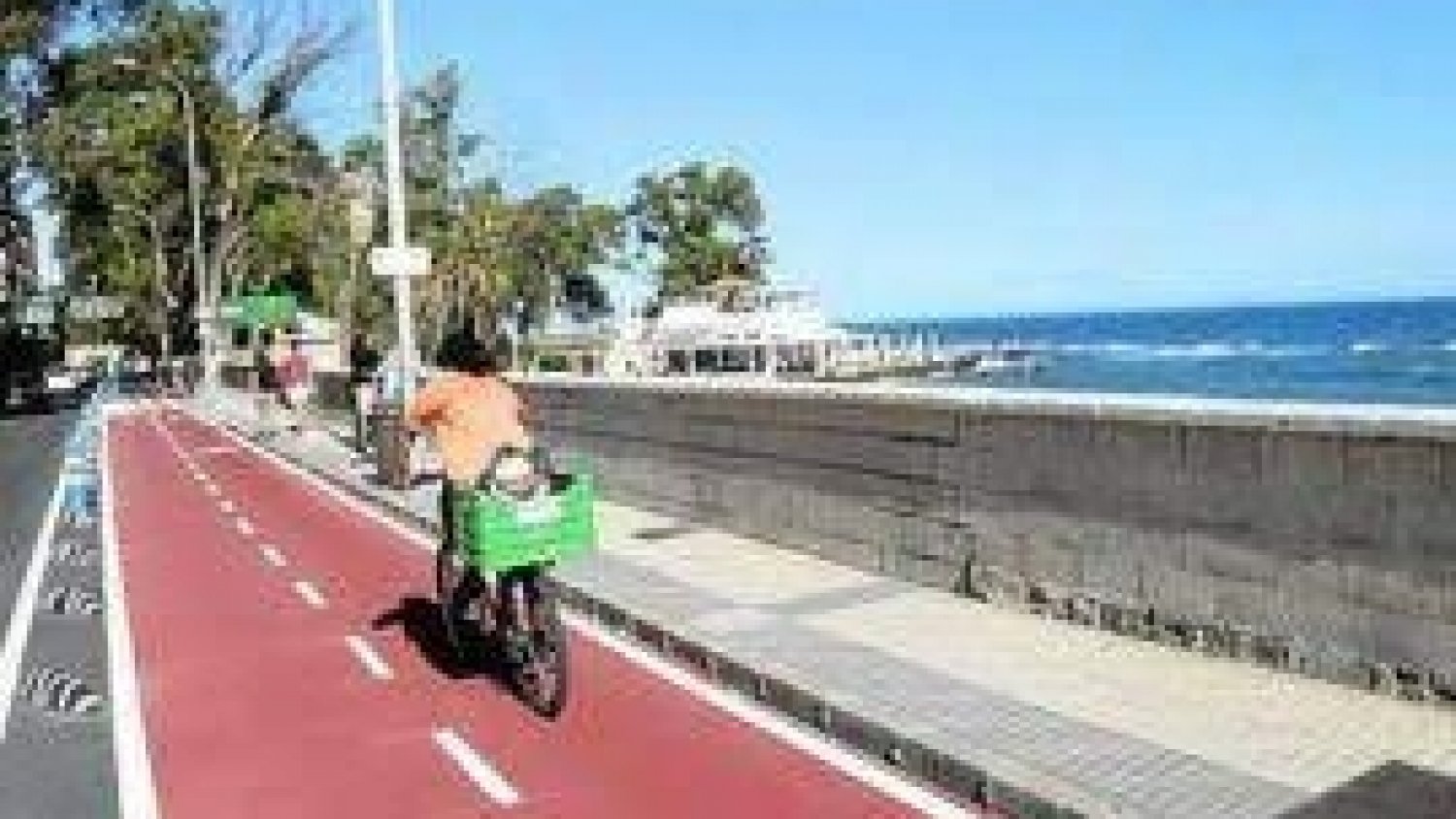 El Ayuntamiento de Málaga informa del cierre al tráfico a motor del carril ciclable sentido zona Este