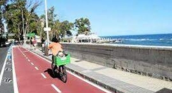 El Ayuntamiento de Málaga informa del cierre al tráfico a motor del carril ciclable sentido zona Este