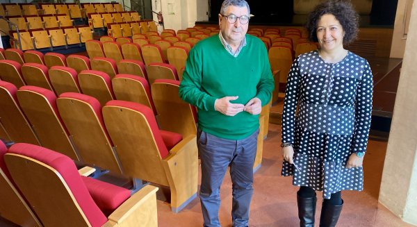 El Ayuntamiento de Vélez-Málaga solicita una mejor dotación tecnológica para el Teatro del Carmen