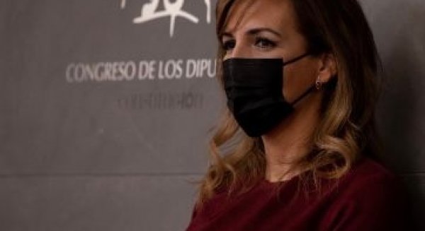 La diputada nacional de VOX por Málaga exige al Gobierno la apertura urgente de la hostelería