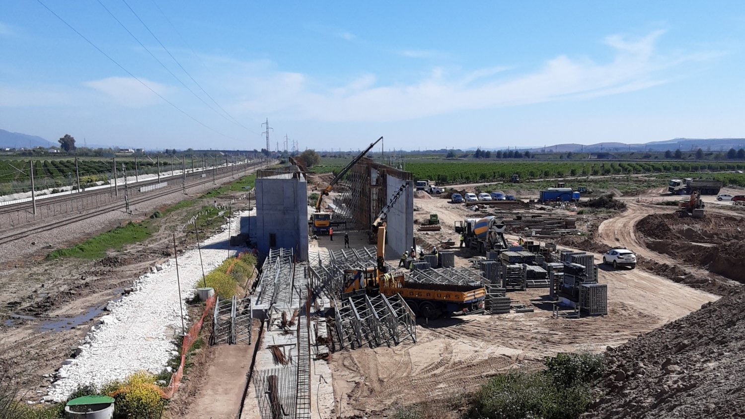 Adif AV adjudica el suministro para las obras de las líneas Madrid-Sevilla y Córdoba-Málaga
