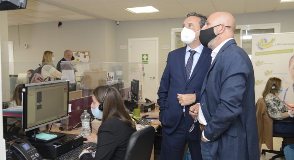 El alcalde pone en valor el carácter innovador de la empresa Call Center Sanitario de Torremolinos