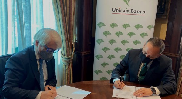 Unicaja ofrece servicios en condiciones ventajosas a más de 6.500 abogados colegiados de Málaga