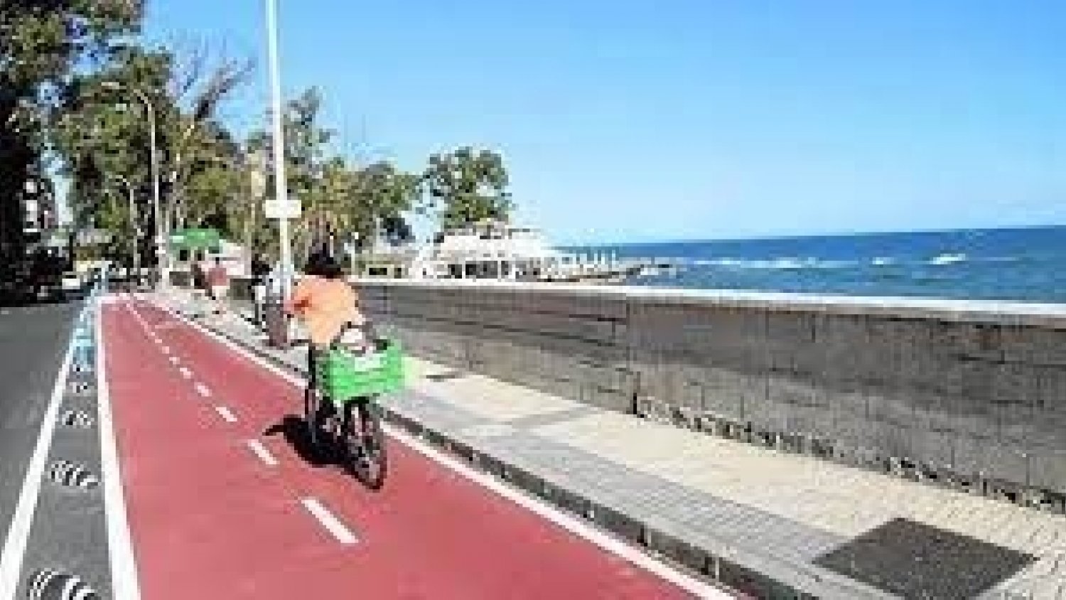 El Ayuntamiento de Málaga informa del cierre del carril bici entre Antonio Martín y los Baños del Carmen