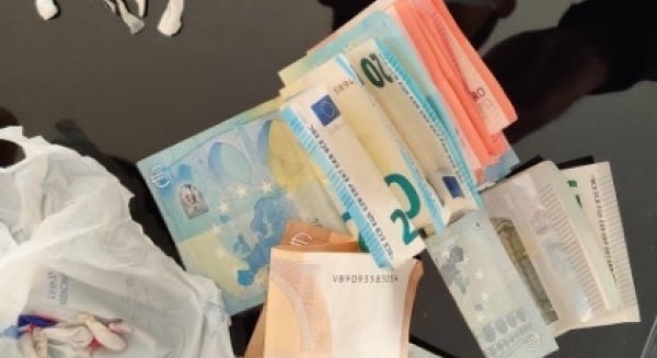 Desmantelado un punto de venta de cocaína y heroína en una vivienda de Dos Hermanas en Málaga